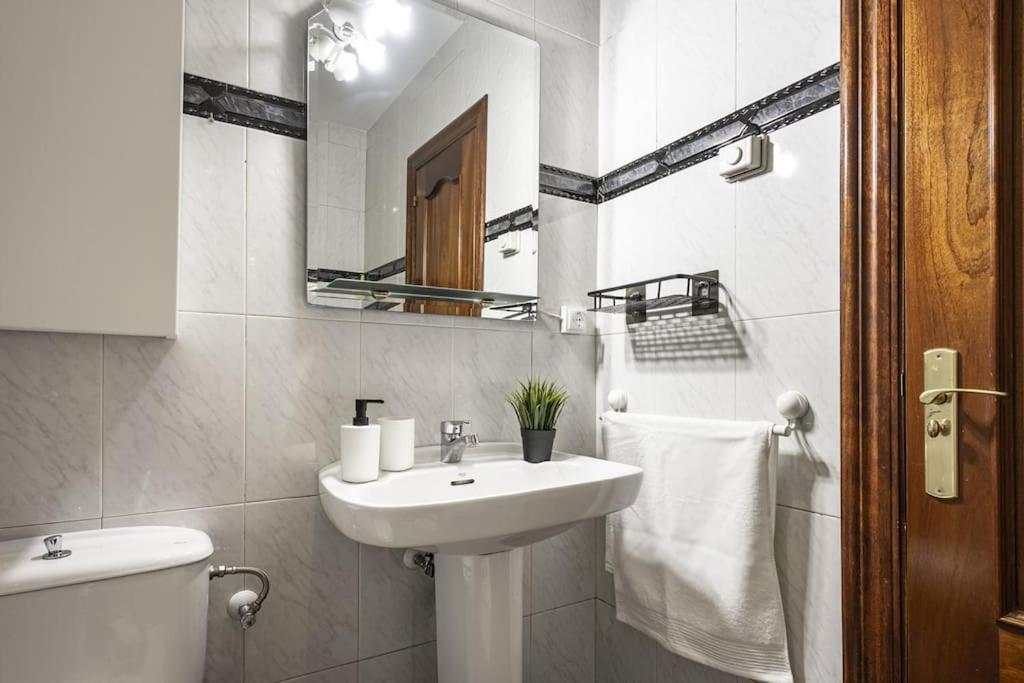 Apartamento La Plazuela Gijon Exterior photo